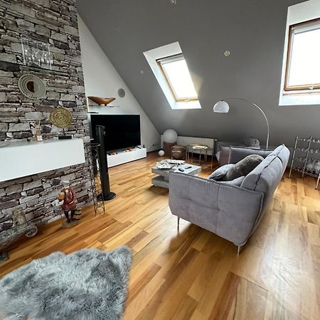 Zentrale Maisonette Mit Buero & Parkplatz Griesheim  Eksteriør bilde