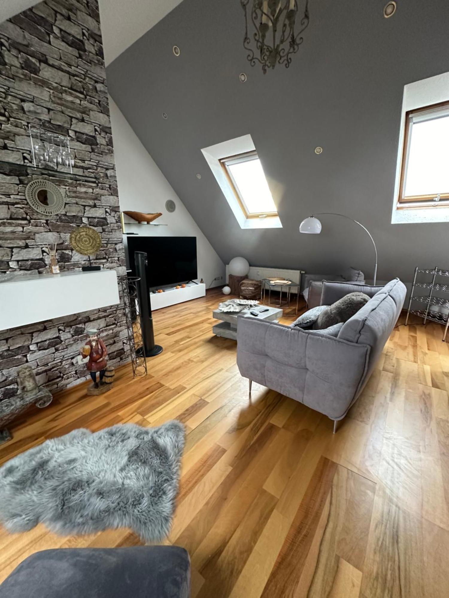 Zentrale Maisonette Mit Buero & Parkplatz Griesheim  Eksteriør bilde