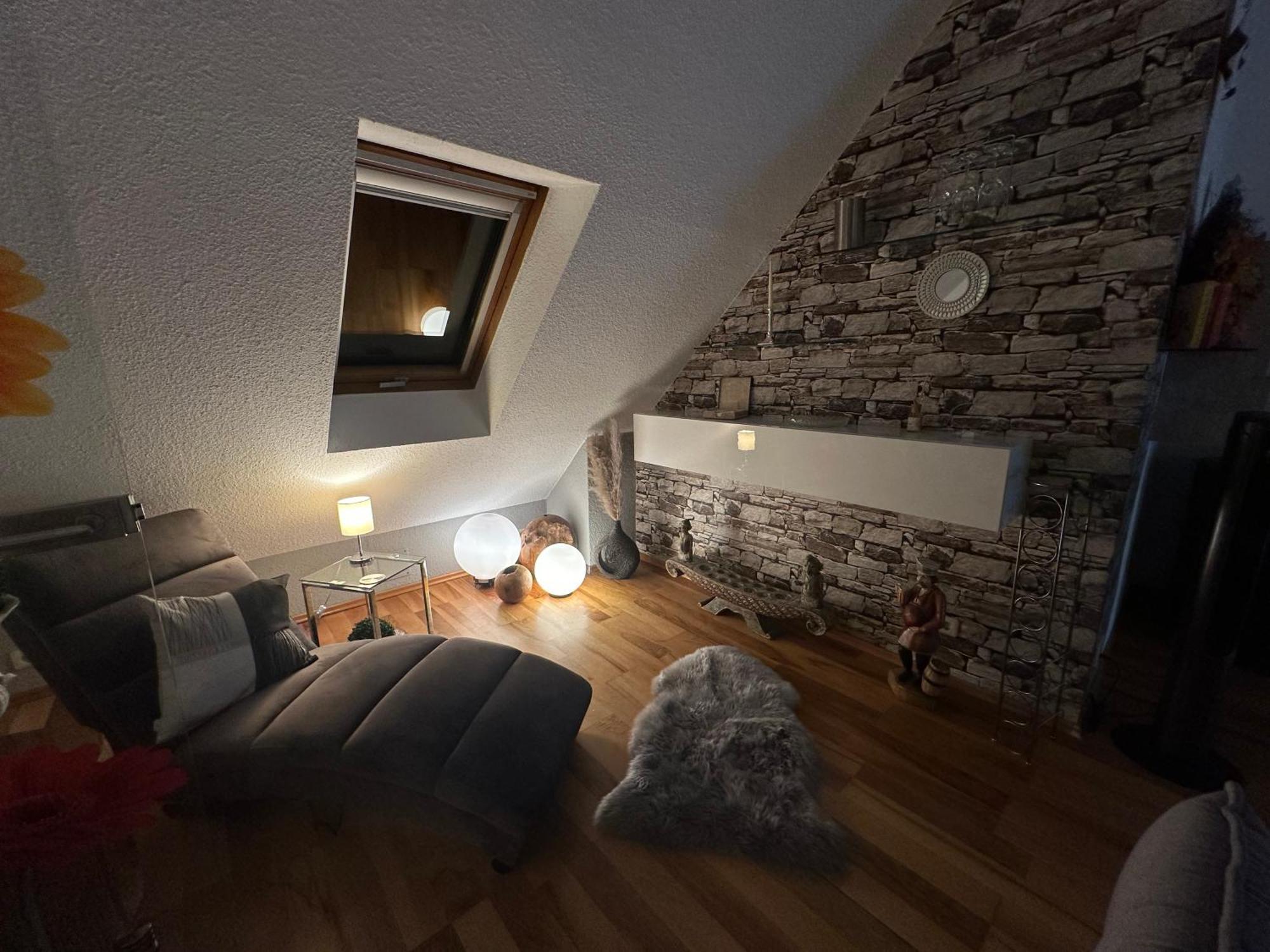 Zentrale Maisonette Mit Buero & Parkplatz Griesheim  Eksteriør bilde