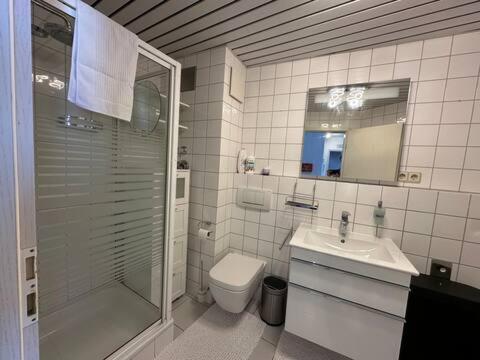 Zentrale Maisonette Mit Buero & Parkplatz Griesheim  Eksteriør bilde