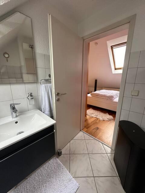 Zentrale Maisonette Mit Buero & Parkplatz Griesheim  Eksteriør bilde