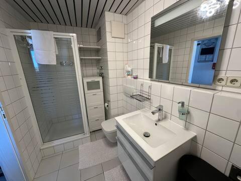 Zentrale Maisonette Mit Buero & Parkplatz Griesheim  Eksteriør bilde
